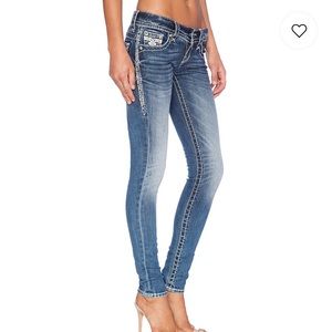 Rock Revival “Jen” Skinny Jeans